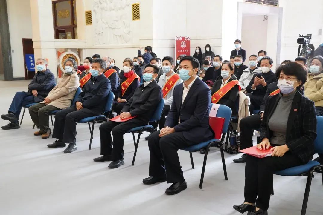 出席开幕式的领导和嘉宾