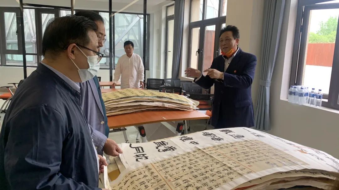 评审组组长、北京书协副主席田伯平提出评审要求 评审组组长、北京书协副主席田伯平提出评审要求