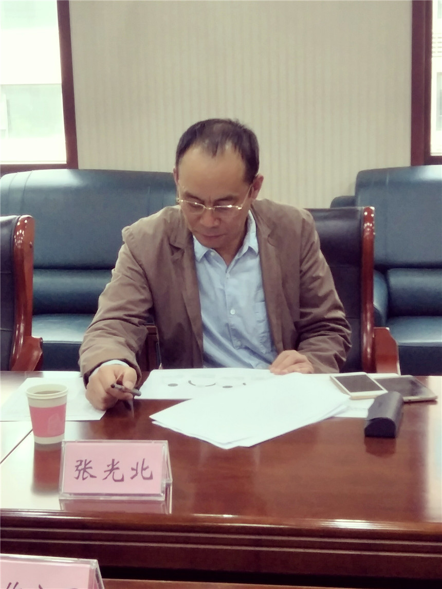 02中国电影家协会理事、北京电视家协会副主席、东城影视家协会主席张光北点评