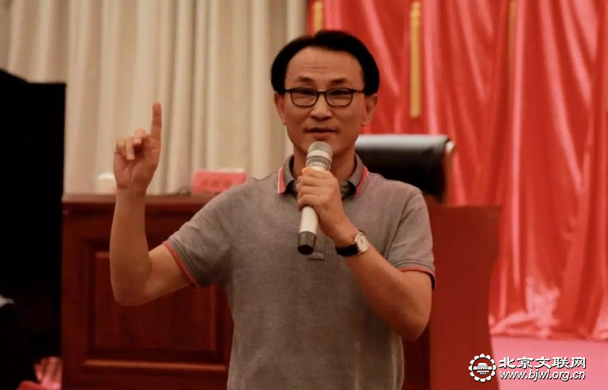 4负责此次指挥培训的李刚教授