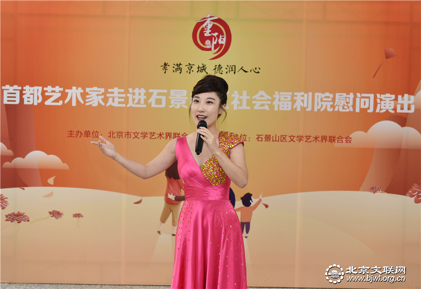 王璇女生独唱《芦花》