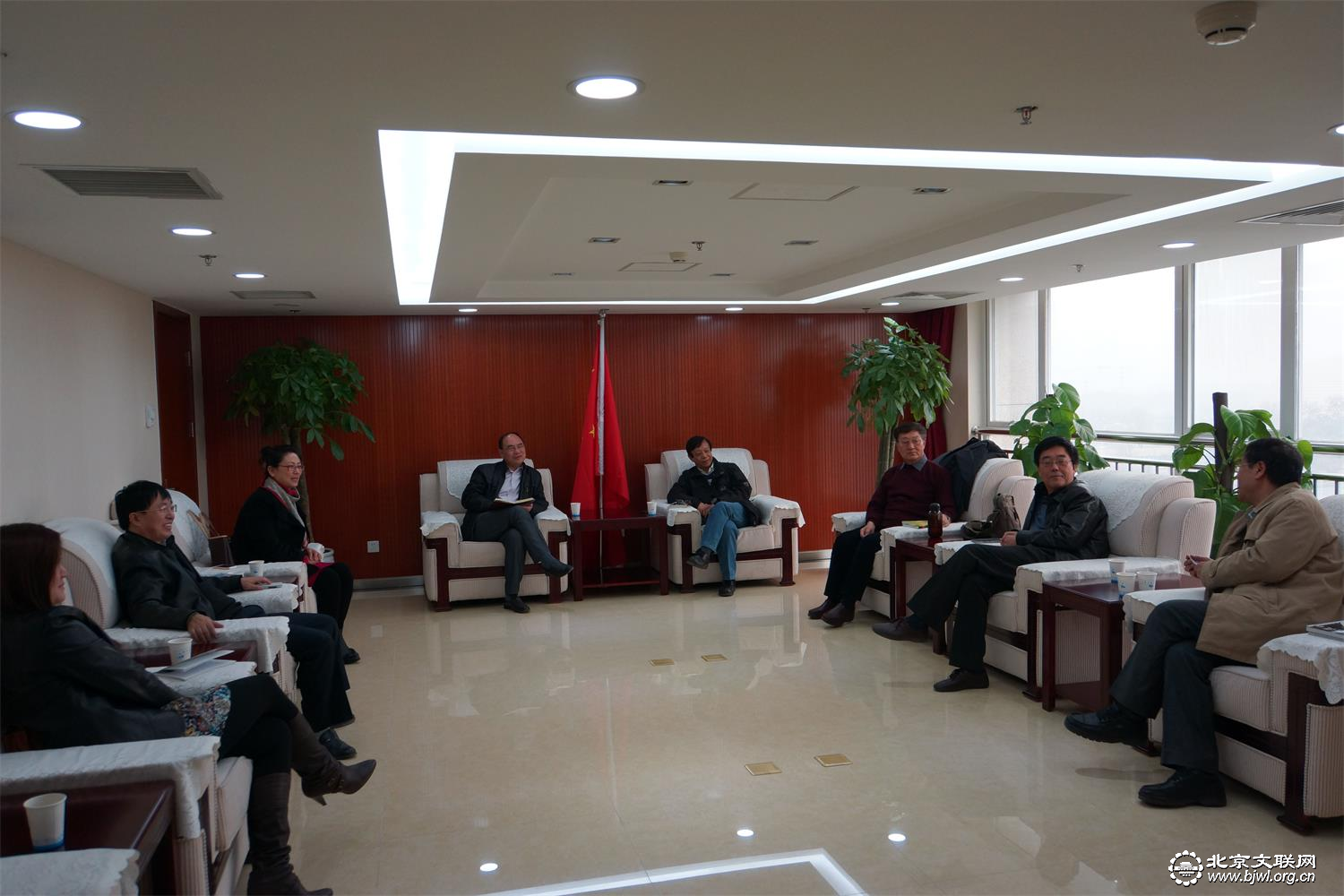 座谈会现场.jpg 座谈会现场.jpg