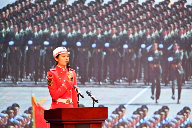 5女民兵宣讲团成员宣讲(张正晔摄) 5女民兵宣讲团成员宣讲(张正晔摄)