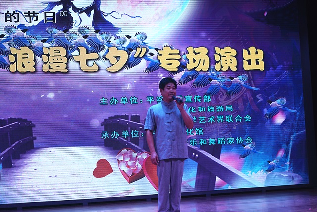 独唱《我爱桃花我爱家》 独唱《我爱桃花我爱家》