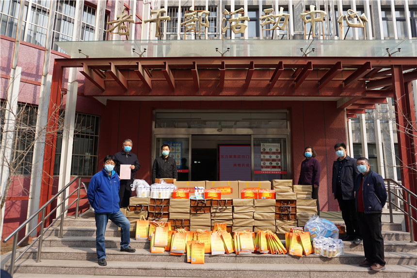 1-合影留念（王魏摄）