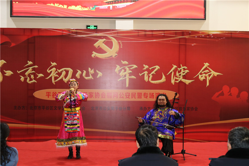 演出现场 (2) 演出现场 (2)