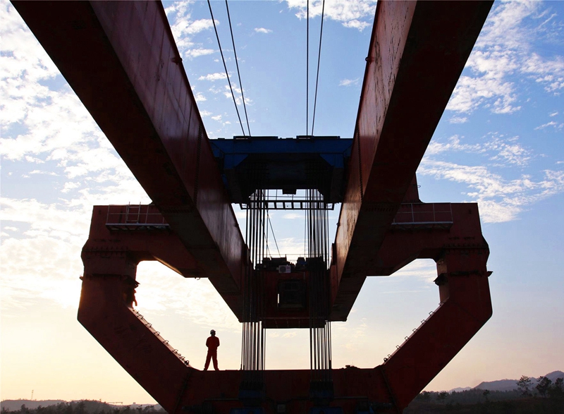 群山沸腾唱新歌  黄全面 摄