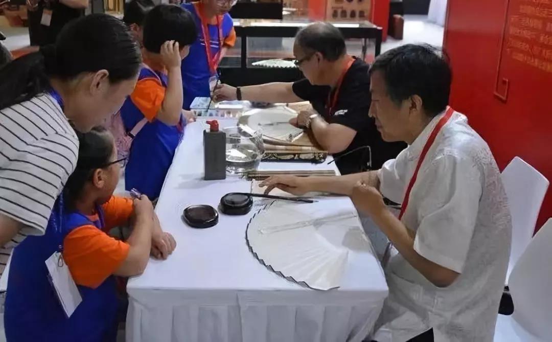 北京扇子艺术家协会展区