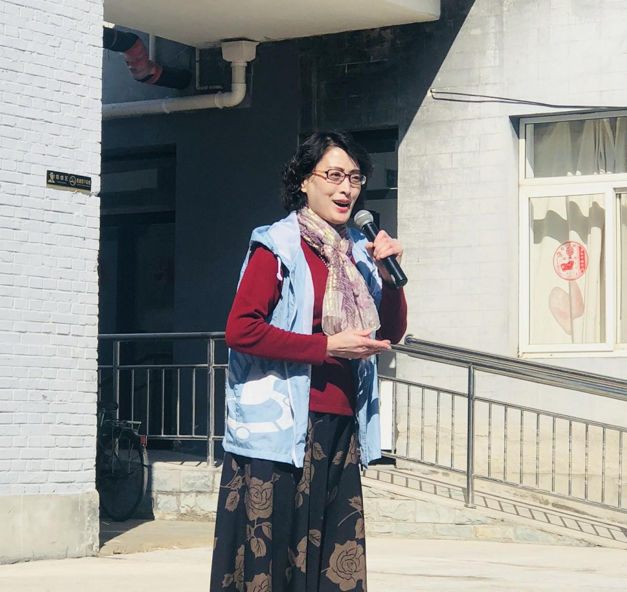 李素梅演唱京剧《都有一颗红亮的心》 李素梅演唱京剧《都有一颗红亮的心》