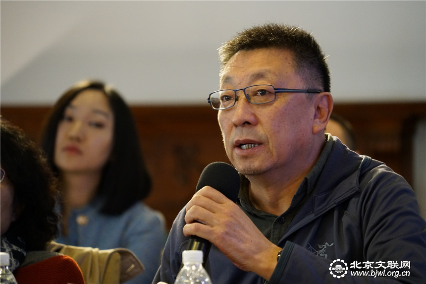 2-3 中国社科院文学所研究员陈福民在座谈会上发言