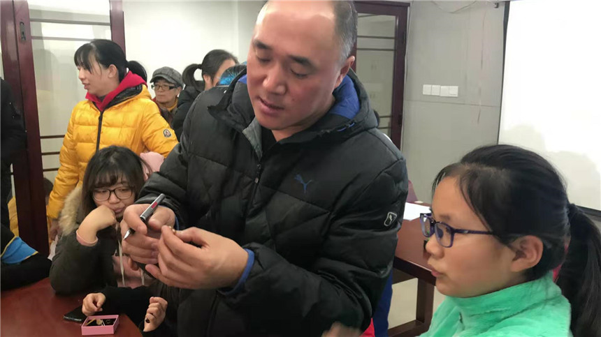 02 非遗传承人肖静老师讲授毛猴制作技巧