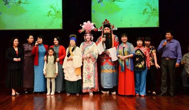 演员合影 演员合影