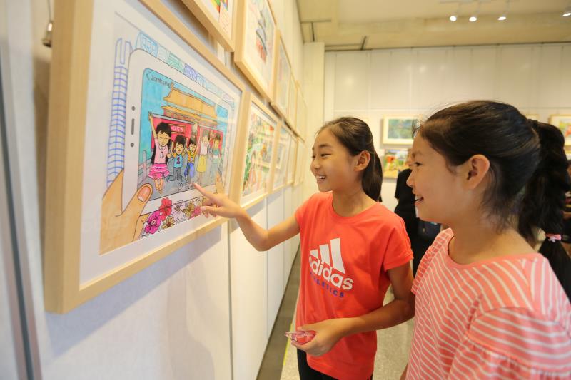 08青少年观展 08青少年观展