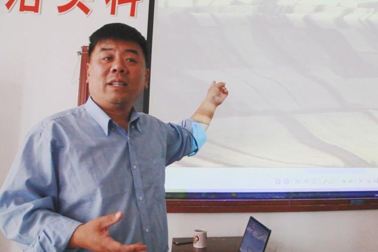 刘继文在授课中 刘继文在授课中