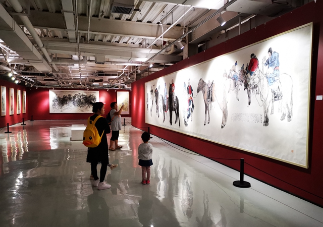 十米巨幅 (2) 十米巨幅 (2)