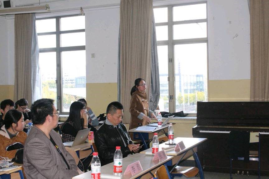 同学们踊跃提问