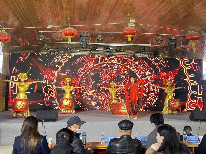 舞蹈《丝路战鼓》  表演者:光韵文化艺术团 舞蹈《丝路战鼓》  表演者:光韵文化艺术团