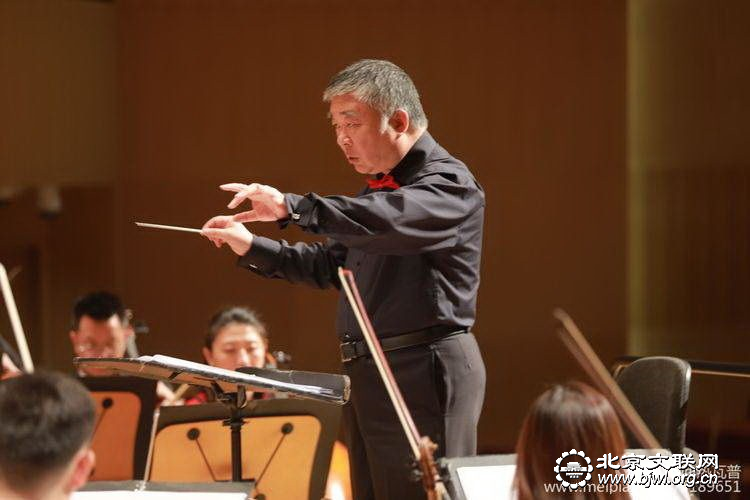 4交响乐《长城》由著名指挥家邵恩执棒。 4交响乐《长城》由著名指挥家邵恩执棒。