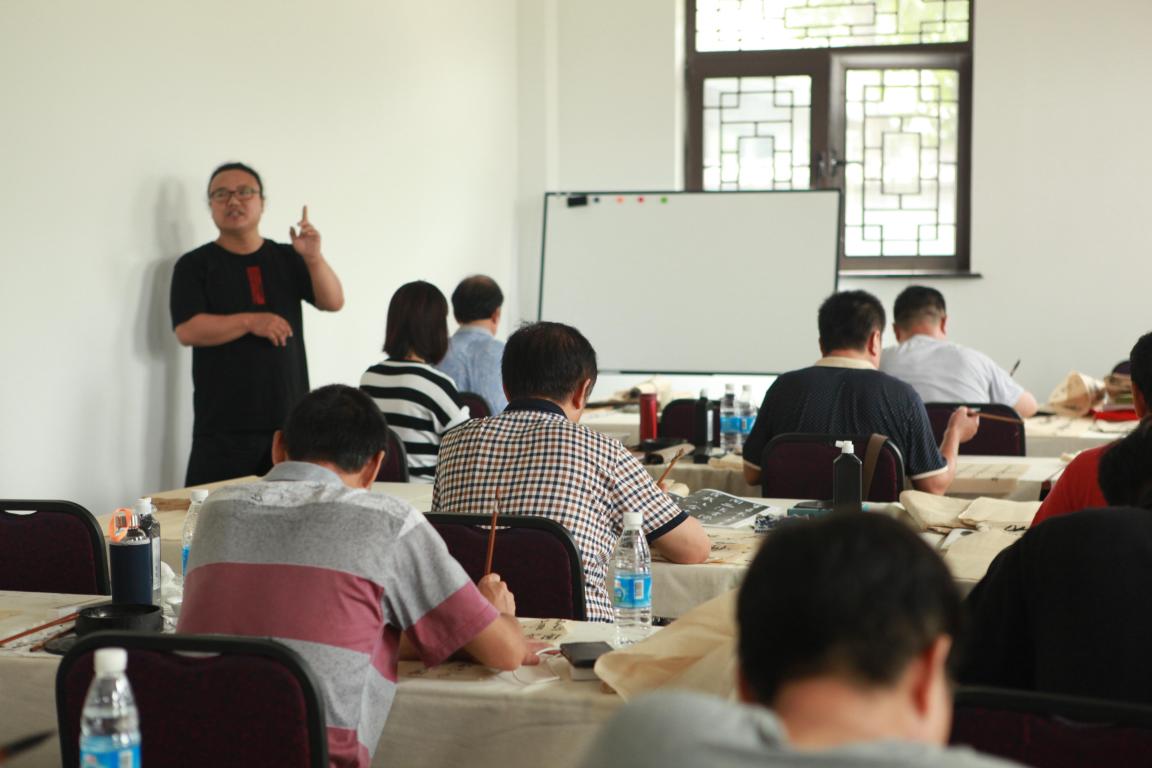 金泽珊老师讲课现场 金泽珊老师讲课现场