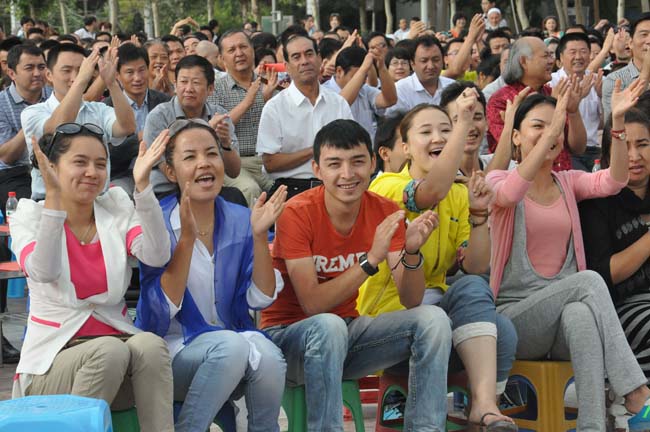 图集：2013年首都文艺家赴新疆文化交流(25/30)